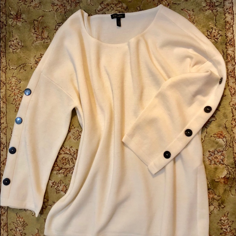 Escada sweater